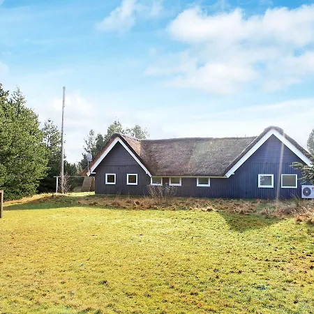 Four-bedroom Holiday In 7 Feriehus Blåvand