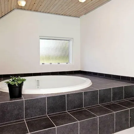 Feriehus Four-bedroom Holiday In 7 Blåvand