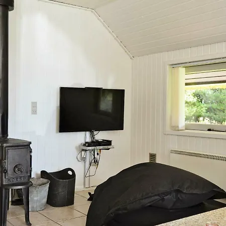 Four-bedroom Holiday In 7